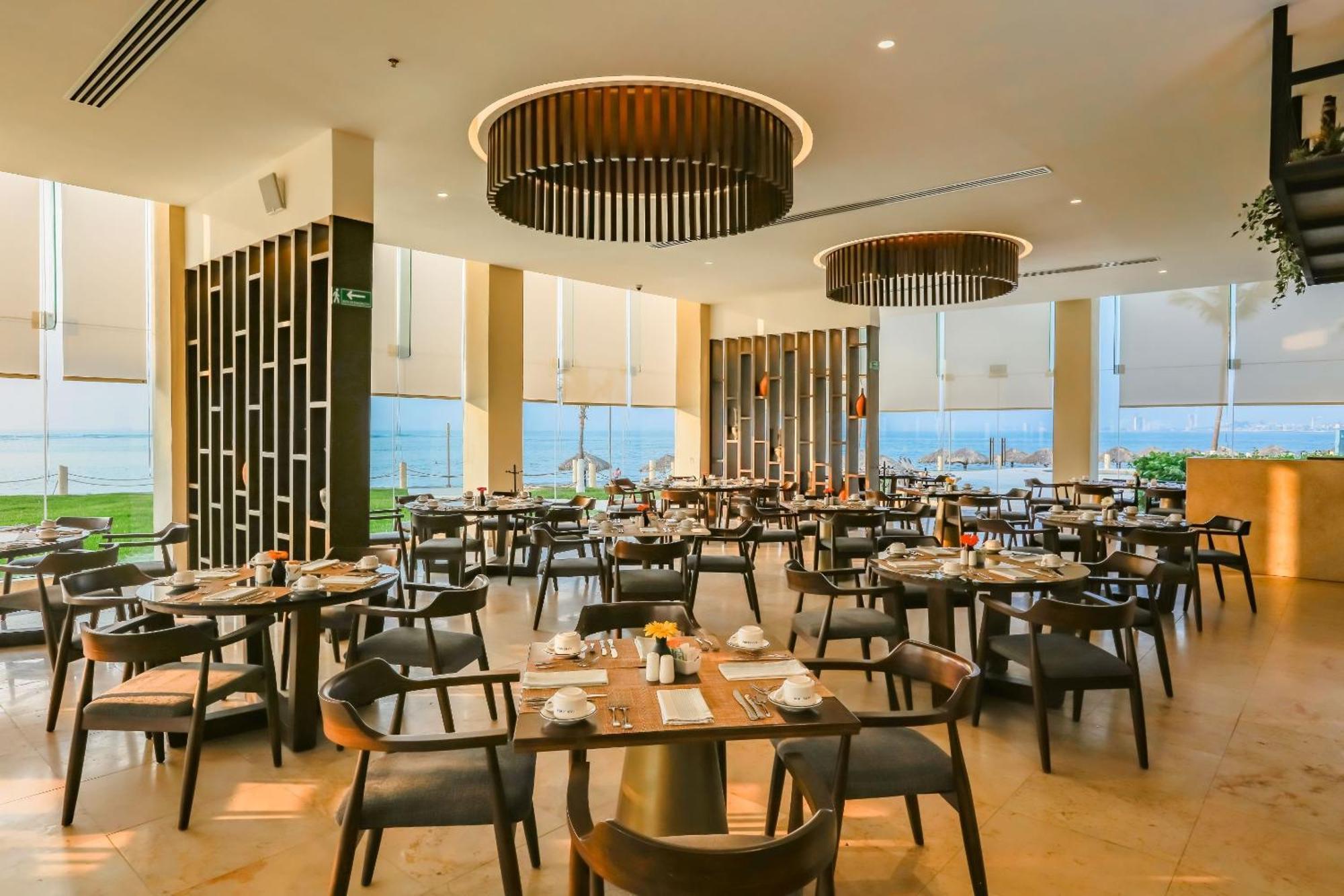 Camino Real Veracruz Exteriör bild The restaurant