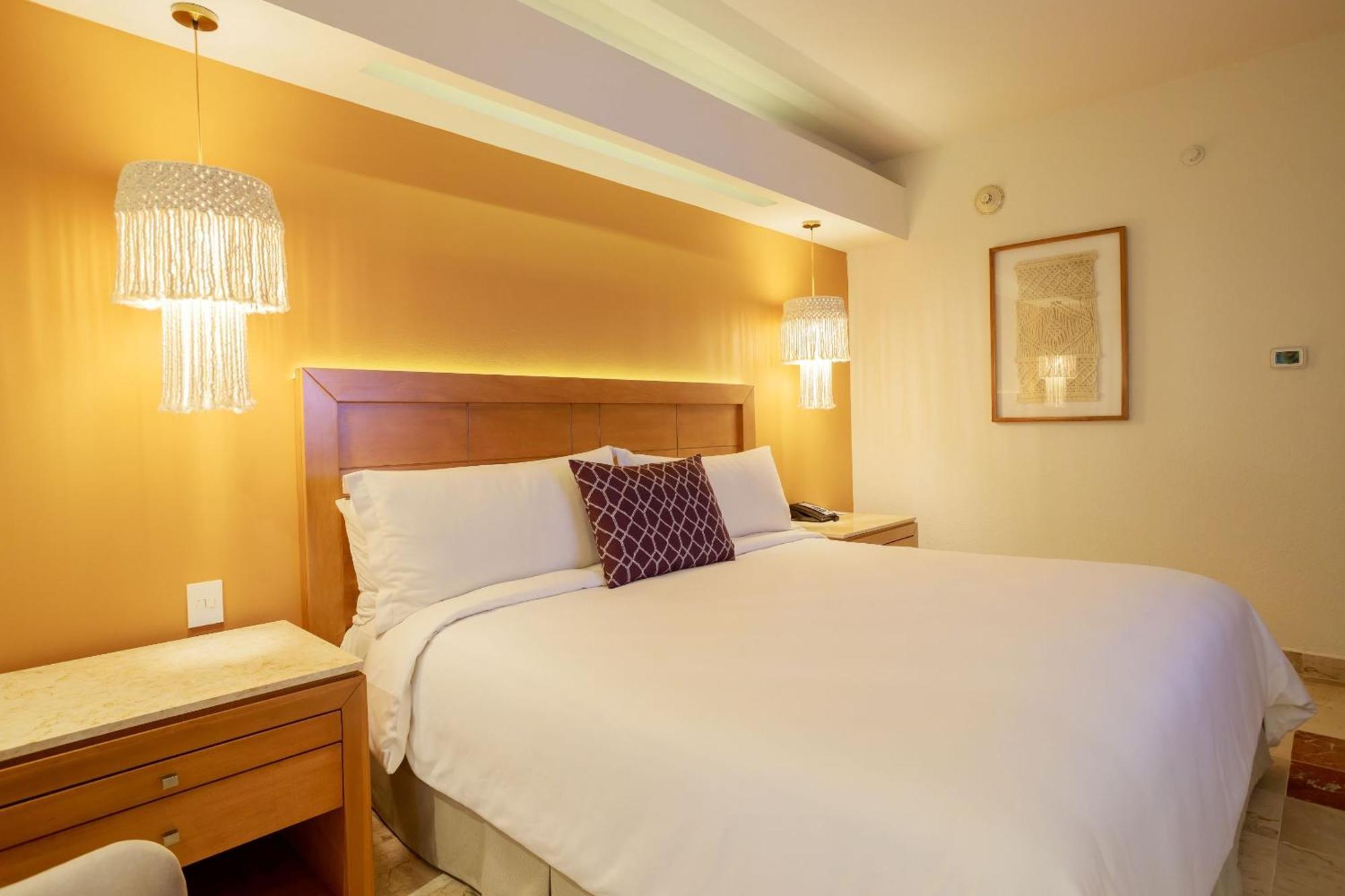 Camino Real Veracruz Exteriör bild A bedroom at the hotel