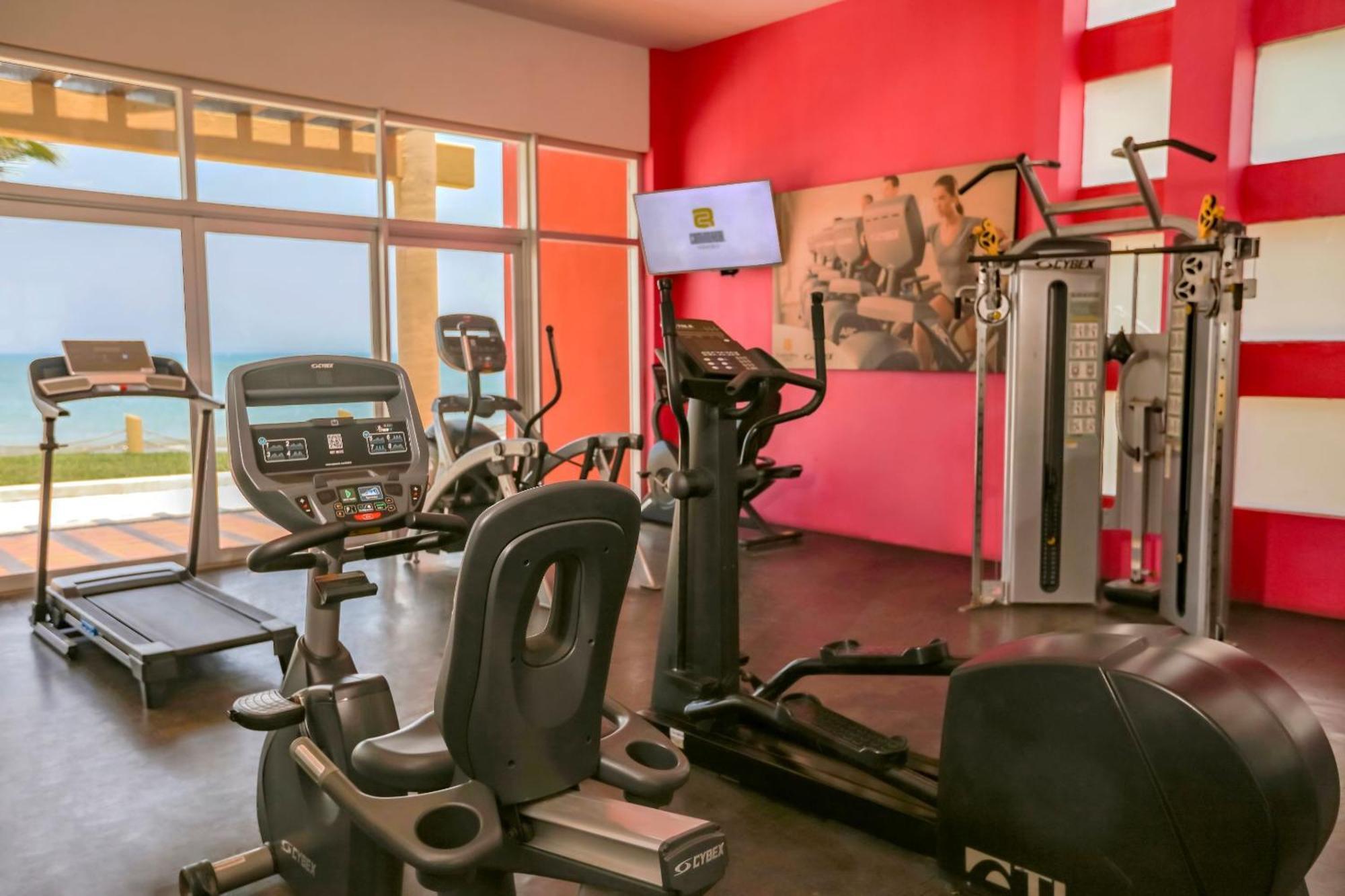 Camino Real Veracruz Exteriör bild A gym at a hotel