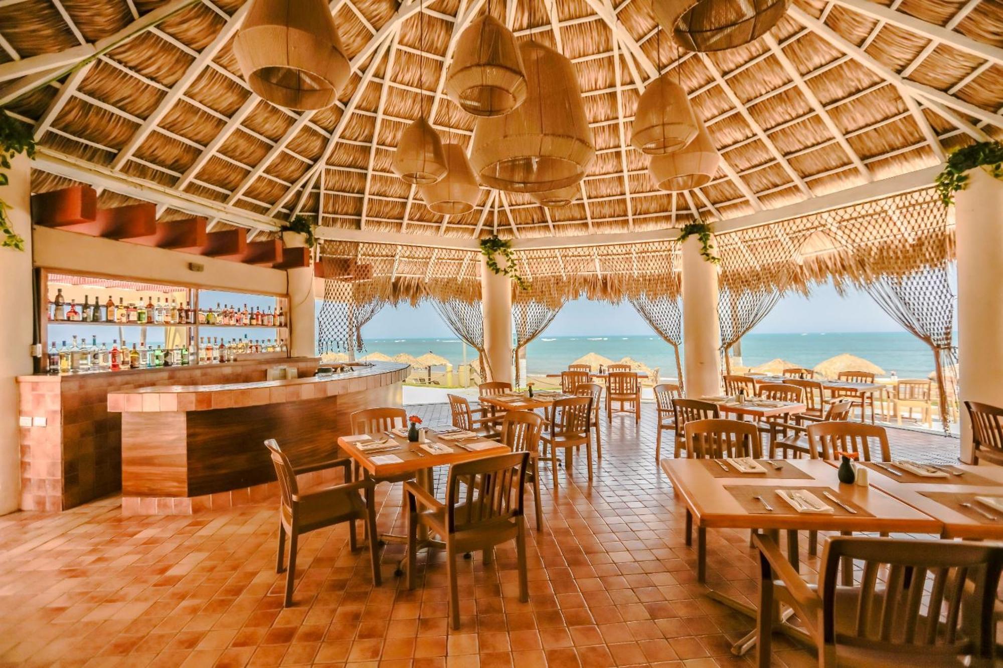 Camino Real Veracruz Exteriör bild Restaurant at the resort